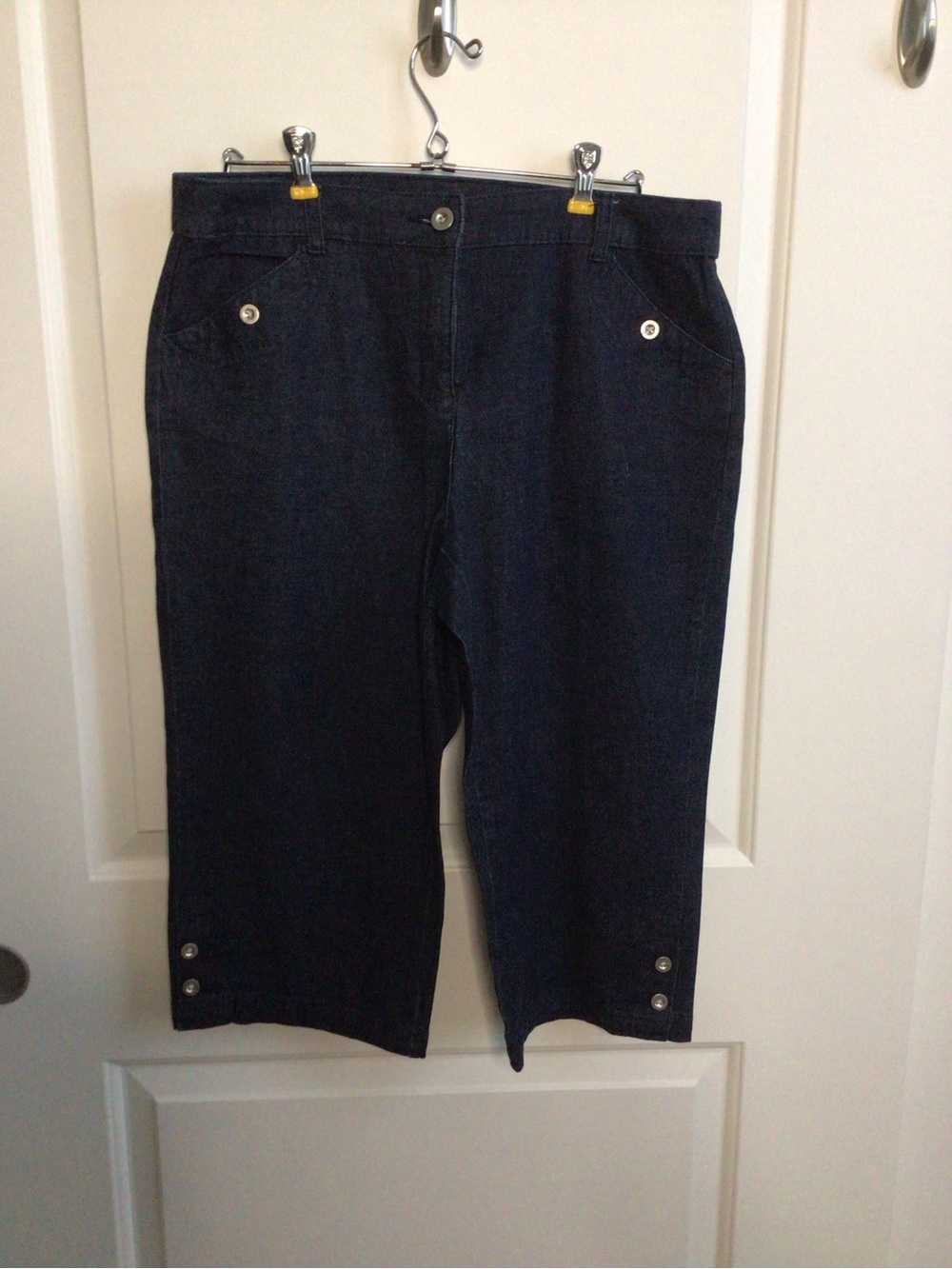 Karen Scott Dark Blue petite Denim Capris with Hem Buttons
